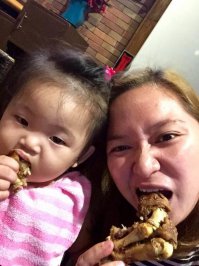 Что это мамка кушает, падазрительно похоже на фаланги