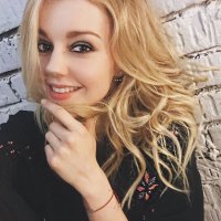 Хорошенькая. На нашу Юлиану Караулову похожа.