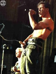 Тилль Линдеманн - Красавчик бойсбенда Rammstein!