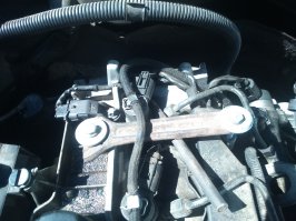 первое фото Ремонт крепления форсунки в дороги второе фото регулировка ручника в автосервисе