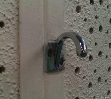 Висел такой, висел, и чё то загрустил(