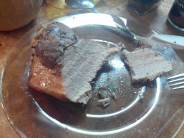 Вот, это лучшее всяких бутеров )))  Запечённое мясо, 1,5 часа разница между фотографиями ))))