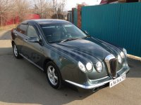 Мицуока — это не Ниссан, это тюнинговая фирма, слегка проросшая в отдельную марку. Они делают свои изделия на основе многих японских авто.
Например:

Nouera, 2004 г., на базе Honda Accord


Nouera, кажется, 2008-го на базе Corolla Axio.