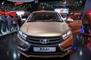 На Автосалоне было показаны 2 концепта Xray: