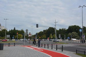 На каждом шагу велосипеды на прокат как и дороги по городу
