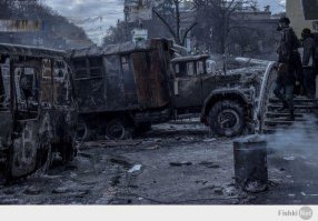 отчего бы не скачать. только это. предупреждаю, затягивает мир этот иногда))