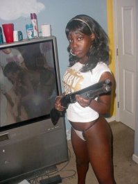 Я думал он другу такую шоколадку-мулатку подогнал на ДР )) вот это был бы сюрприз!