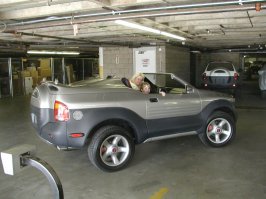 Isuzu VX-O2 ( VehiCross) 3,5 л двигатель V6 мощностью 215 л.с
Засветилась в фильме "Миссия на марс"