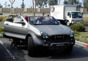 Isuzu VX-O2 ( VehiCross) 3,5 л двигатель V6 мощностью 215 л.с
Засветилась в фильме "Миссия на марс"