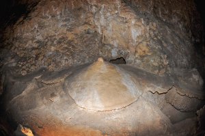 А эта комната Большой сиськи наверно