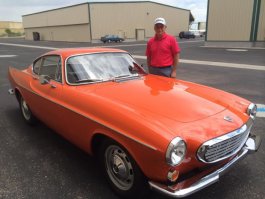 Считаю это плагиат. Идею взяли от Volvo P1800S Bring a Trailer 1968 года выпуска.