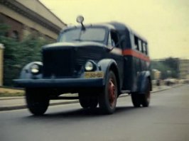 Воронок из к/ф "Операция Ы и другие прикльчения Шурика"