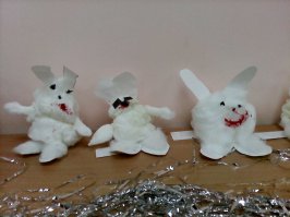 Да-а-а-а-а... кролики... (у дочки в детском саду дети делали. Я их там штук 20, "свирепых зомбоваток" нафоткал )