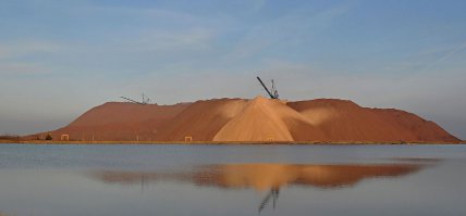 Беларусь, город Солигорск, свалки отходов больше чем германии.