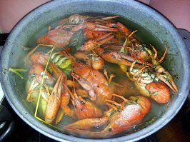 Как правильно есть раков?