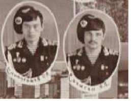 Ребята конечно молодцы, но что у них с беретами? Они их что-ли гвоздями приколачивали? 
Глупо-же выглядит - молодые красивые бойцы, морпехи.... а тут беретка к уху приклеена...