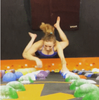 Забавно выглядит, если перевернуть картинку - будто засасывает что-то, а она уползает. Или под водой. Или в космосе.