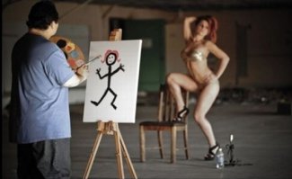 Отец позирует для постеров, которые рисует сын