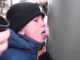 Это прикол для отучения школоты от пива? замерзший металический предмет к губам... ну ну
