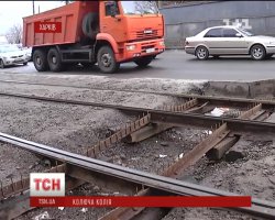 1. Надо повесить Камеру фиксации у знака Кирпич и рассылать Письма счастья.
2. Использовать пассивные средства. См.фото.