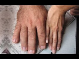 а если измерить есть чем? купил и мерные стаканчики и весы, есть всё. читаешь рецепт: "добавьте по вкусу...", "положите примерно...", "можно добавить немного...". а что, можно и не добавлять? я такие рецепты не понимаю.
"киньте щепотку..."
да у людей щепотки разные, нет такой меры "щепотка".