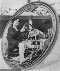 китайцы конечно молодцы, но нет, одноколесный мотоцикл 1931!