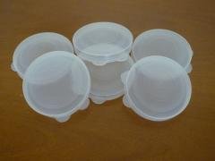 Приклей снизу "крылышко". 
Что бы получилось как у крышки банки.