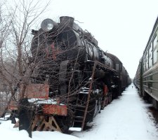 вот у нас было такое кладбище. Поезда от паровозов с древними деревянными вагонами с люстрами до электричек 80-90х годов. Попасть можно было договорившись со сторожами. Но все шло в распил. И говорят попилили все......((