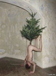 Сумасшедшие новогодние украшения, которые вас удивят 
