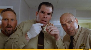 Будто под ногтями что-то живет. И смотрит тебе в душу