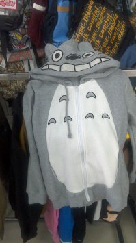 У знакомой в магазине весной такой балахон продавался