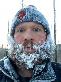 Обожаю зиму, особенно когда сопли никак не остановишь, хоть тресни