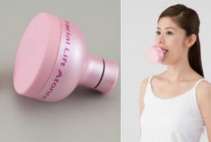 14. Устройство для подтяжки лица. Тренажер, который вставляется в рот и с помощью легких вибраций подтягивает и тонизирует лицевые мышцы.
Aaaaaaa...........?