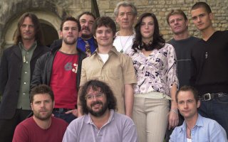 там пол - Голливуда засветилось.