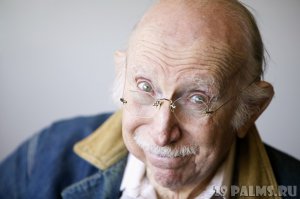 Миша Рабинович пришел от врача как в воду опущенный и “под мухой”. 
 
- Шо?! - выдохнула Циля...

- Он сказал, что мне осталось жить 24 часа. 4 - уже прошли... Давай плюнем на все и займемся сексом в последний раз.

Ну как она могла отказать?

Через 4 часа он нарушил траурное молчание:

- 16 часов осталось. Может... А?

Потом еще через 4 часа... Циля откатилась и впала в глубокий сон. Миша долго ворочался и тоскливо глядел на часы. Потом осторожно растолкал жену:

- 4 часа осталось ...

Циля, с трудом сфокусировавшишь на “умирающем” Мише, села и сказала:

- Слушай, Миша, мне утром надо вставать. А тебе нет.

----------

Оказалось, что это была очередная шутка Миши Рабиновича в отношении не очень уступчивой жены…