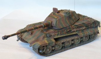 на первом фото tiger ausf b porsche. На втором tiger ausf b henshel