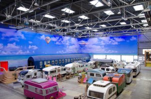 Не отель, а лишь хостел, но тоже прикольно. BaseCamp Young Hostel Bonn
