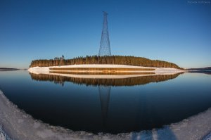 У нас в Дзержинске осталась вторая на всю страну башня Шухова - они стояли две вплотную, но одну за зиму стырили на металлолом, после чего юнеско заинтересовалось, куда делись деньги на охрану памятника культурного наследия и там построили очень красивое место