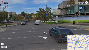 Для скептиков повернём камеру немного левее: