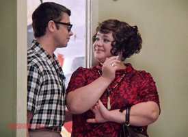 Если бы Вы были моей женой, я бы повесился!)))) Хам!