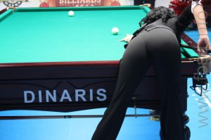 Тоже "выдающаяся" бильярдистка) Мария Шапкина