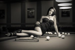 Тоже "выдающаяся" бильярдистка) Мария Шапкина