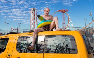 хероя и за границей видно.