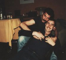 Если мир не такой как ты хочешь, уходи из него! В этот день в Гарден Лодж эти слова произнёс Питер своему другу Фредди перед тем, как пошла с ним прощаться Мэри Остин. 
Спи спокойно Фредди, твои песни играют по всему миру!