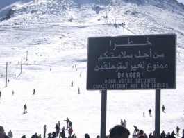 Видимо, они все-таки готовились к такому повороту, закалялись. Вспомните последние годы - зимние заснеженные страны Северной Африки. Закалялись?
Могли бы и на лыжах ходить научиться - и через Альпы. Клуб имени пастора Шлага