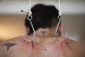 это скорее крюк для подвешивания