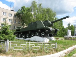 Нижегородская обл., д.Сухоноска. До того как поставили на постамент, стояла на окраине посёлка, всё детство по ней лазили..