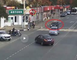 "пытался «проскочить» перекресток на желтый сигнал светофора" - на желтый говоришь?