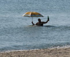 стулья в воде
