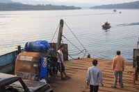 это паром, вроде переправляет из Гоа в Махараштру.. если не ошибаюсь ))) мы на нем переправлялись когда ехали на Парадайз бич 

это паром, вроде переправляет из Гоа в Махараштру.. если не ошибаюсь ))) мы на нем переправлялись когда ехали на Парадайз бич